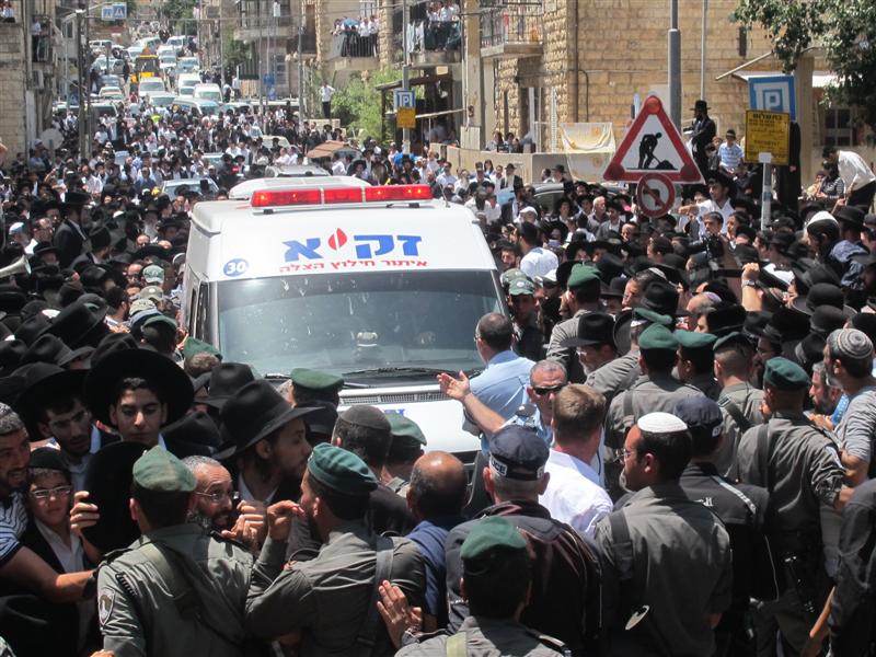 הרב עובדיה מירר בהלוויה: "מבקשים מחילה מהצדיק"