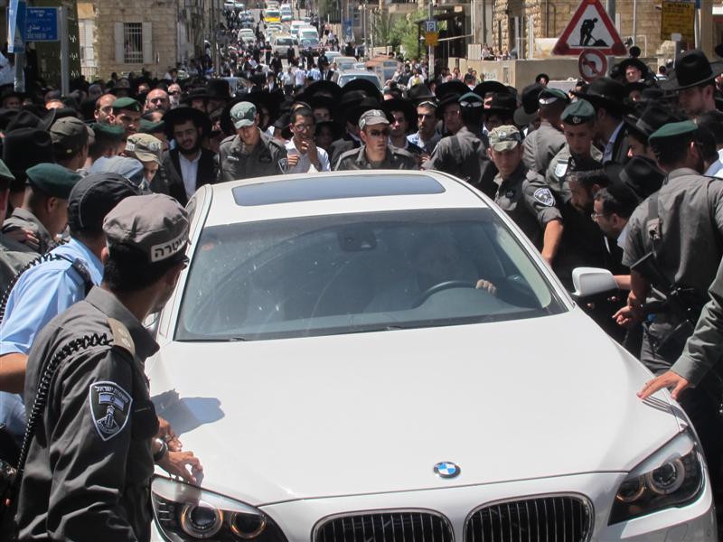 הרב עובדיה מירר בהלוויה: "מבקשים מחילה מהצדיק"