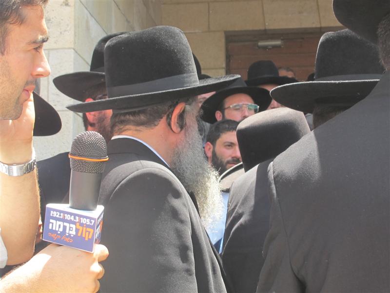 הרב עובדיה מירר בהלוויה: "מבקשים מחילה מהצדיק"