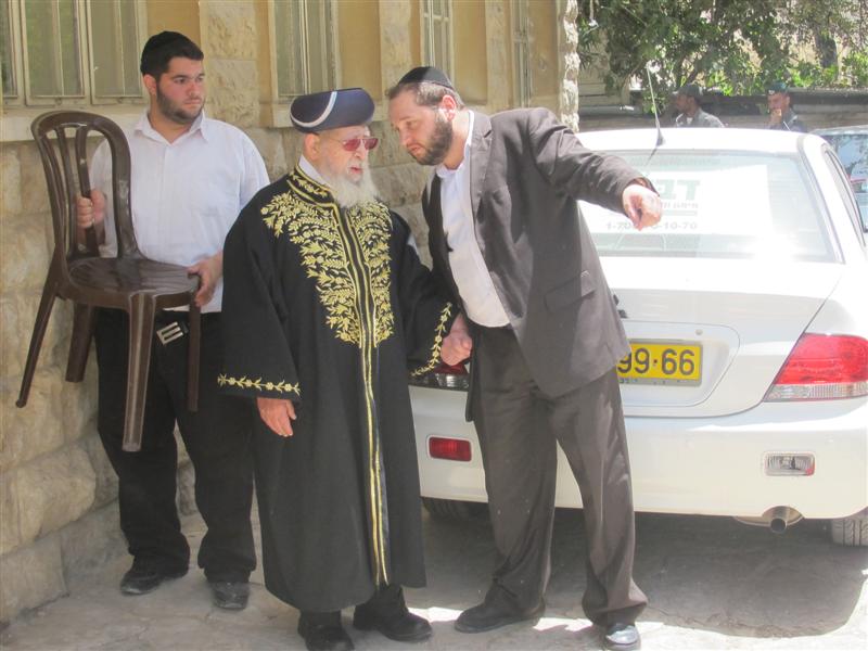 הרב עובדיה מירר בהלוויה: "מבקשים מחילה מהצדיק"