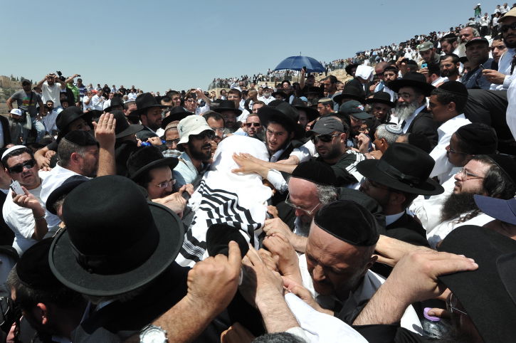 בסערה השמיימה: רגע אחרון עם הבבא אלעזר