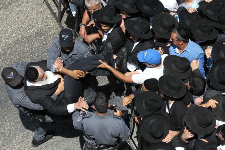 בסערה השמיימה: רגע אחרון עם הבבא אלעזר