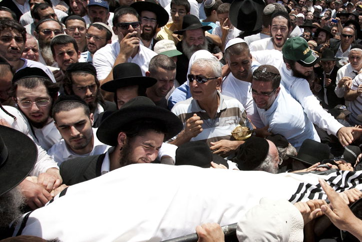 בסערה השמיימה: רגע אחרון עם הבבא אלעזר