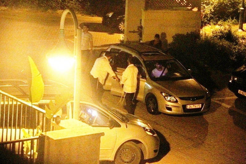 באישון ליל: משפחתו של רוצח ה'בבא אלעזר' מחולצת מביתה