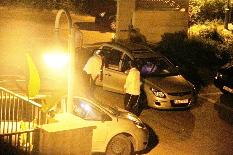 באישון ליל: משפחתו של רוצח ה'בבא אלעזר' מחולצת מביתה