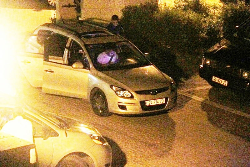 באישון ליל: משפחתו של רוצח ה'בבא אלעזר' מחולצת מביתה