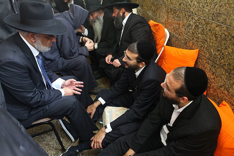 משפחת אבוחצירא אבלה: יום עם אלפי המנחמים ● מיוחד