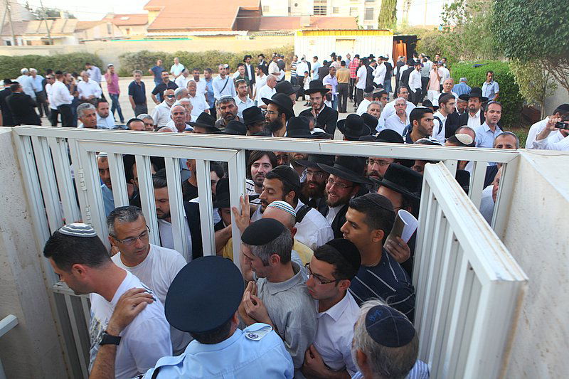 משפחת אבוחצירא אבלה: יום עם אלפי המנחמים ● מיוחד