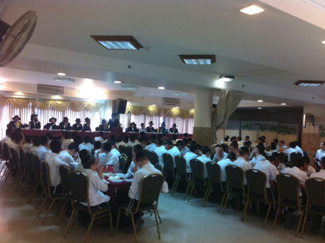 צפו בתמונות: גאב"ד 'דרכי תורה' ביקר בקרית-ספר