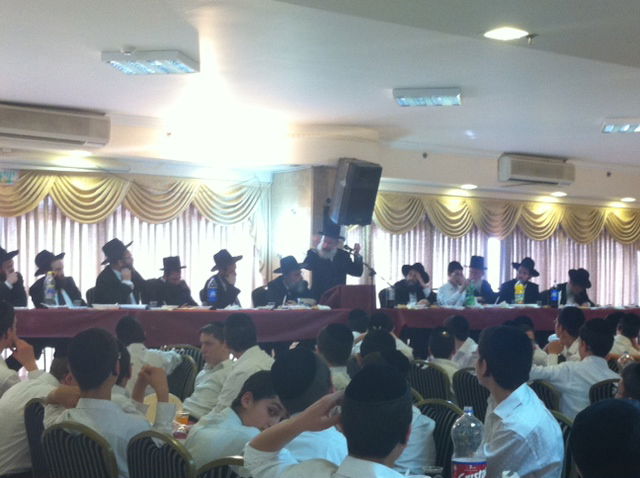 צפו בתמונות: גאב"ד 'דרכי תורה' ביקר בקרית-ספר