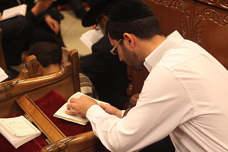 תיעוד מיוחד: מרן הרב עובדיה יוסף מבכה את חורבן המקדש