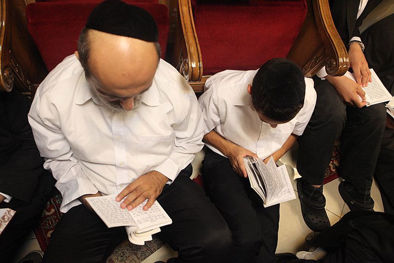 תיעוד מיוחד: מרן הרב עובדיה יוסף מבכה את חורבן המקדש