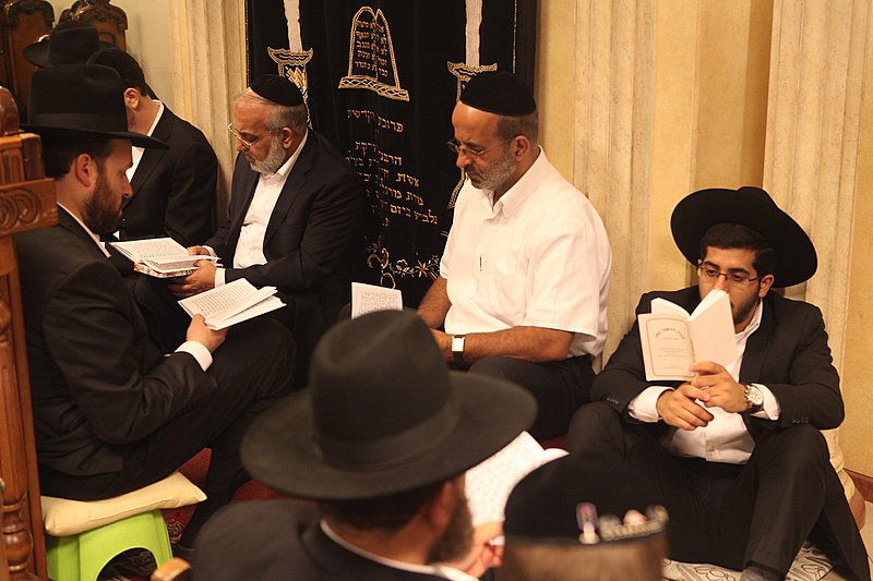 תיעוד מיוחד: מרן הרב עובדיה יוסף מבכה את חורבן המקדש