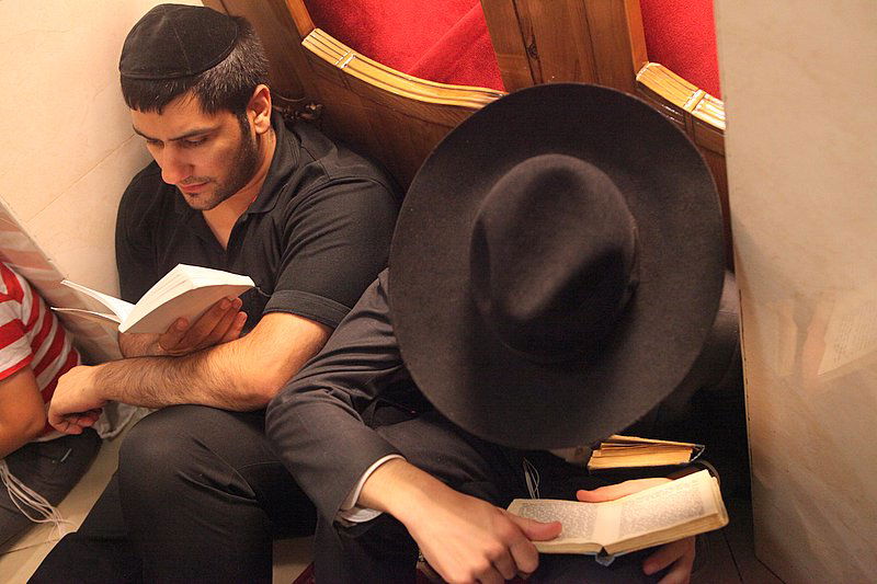 תיעוד מיוחד: מרן הרב עובדיה יוסף מבכה את חורבן המקדש