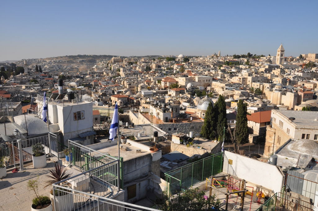 הַר צִיּוֹן שֶׁשָּׁמֵם: מסע בעקבות החורבן, בין סמטאות ירושלים