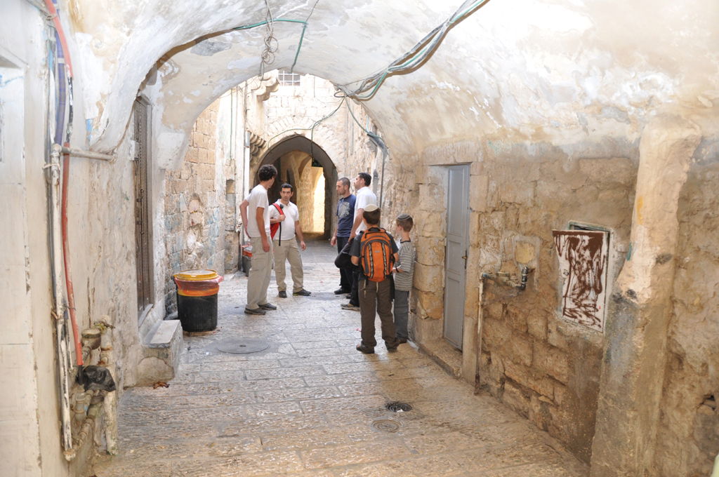 הַר צִיּוֹן שֶׁשָּׁמֵם: מסע בעקבות החורבן, בין סמטאות ירושלים