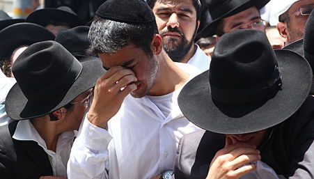 דמעות בהלוויה