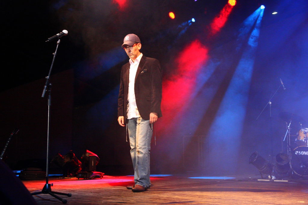 גלריה לוהטת: יא בא ye נחשפת לראשונה