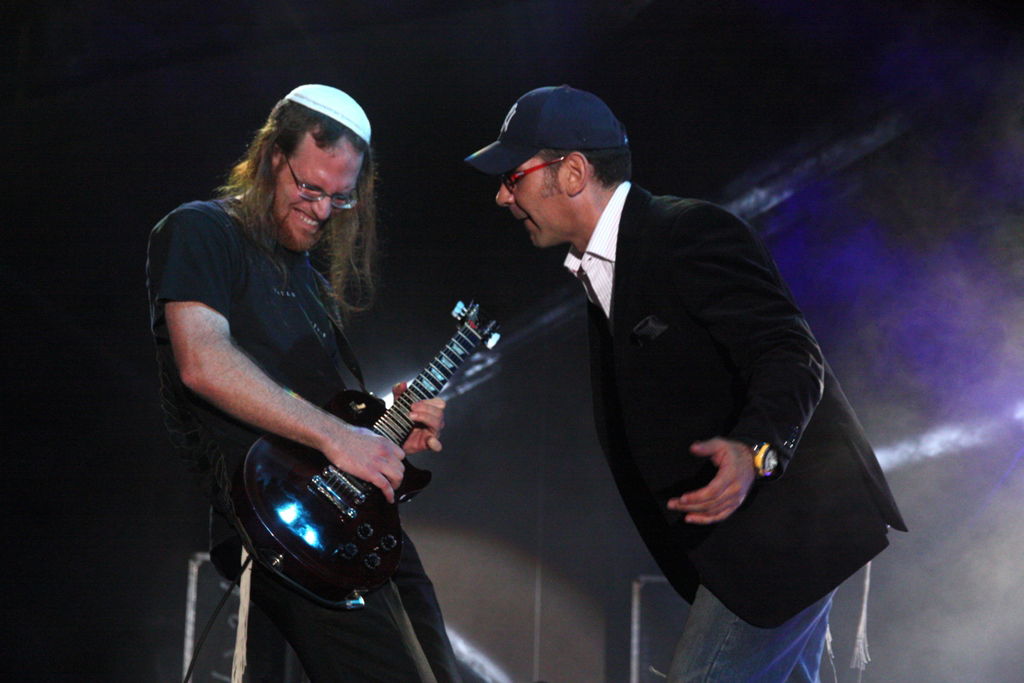 גלריה לוהטת: יא בא ye נחשפת לראשונה