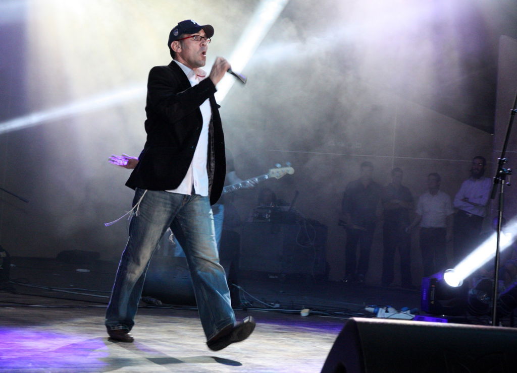 גלריה לוהטת: יא בא ye נחשפת לראשונה