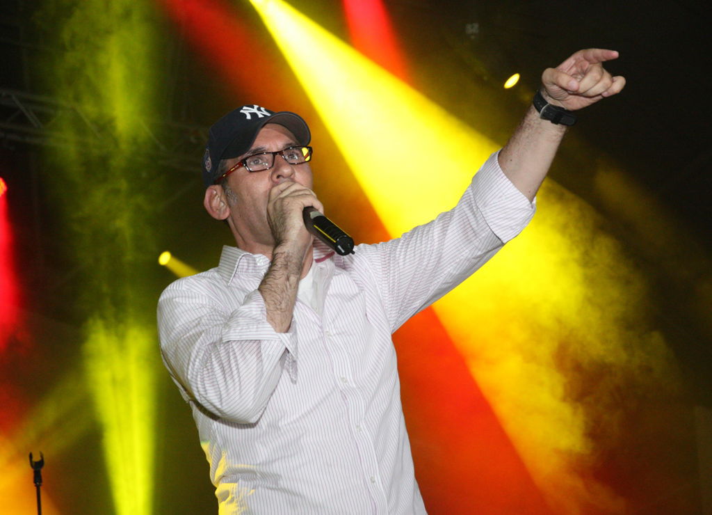 גלריה לוהטת: יא בא ye נחשפת לראשונה