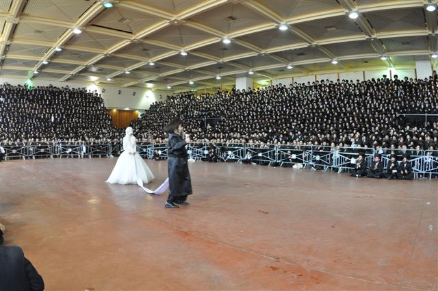 לפנות בוקר: מצווה טאנץ ברחסמטריווקא