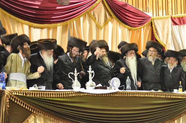 לפנות בוקר: מצווה טאנץ ברחסמטריווקא