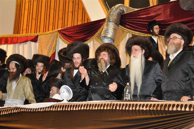 לפנות בוקר: מצווה טאנץ ברחסמטריווקא