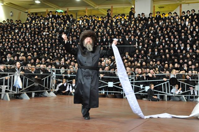 לפנות בוקר: מצווה טאנץ ברחסמטריווקא