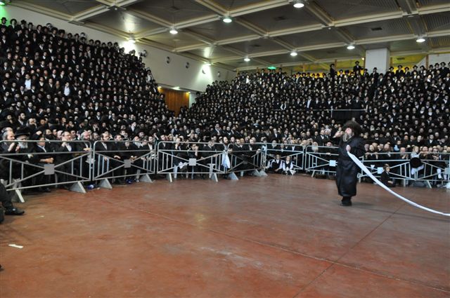 לפנות בוקר: מצווה טאנץ ברחסמטריווקא