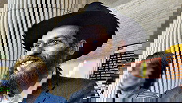 הרב רותם בשדה התעופה