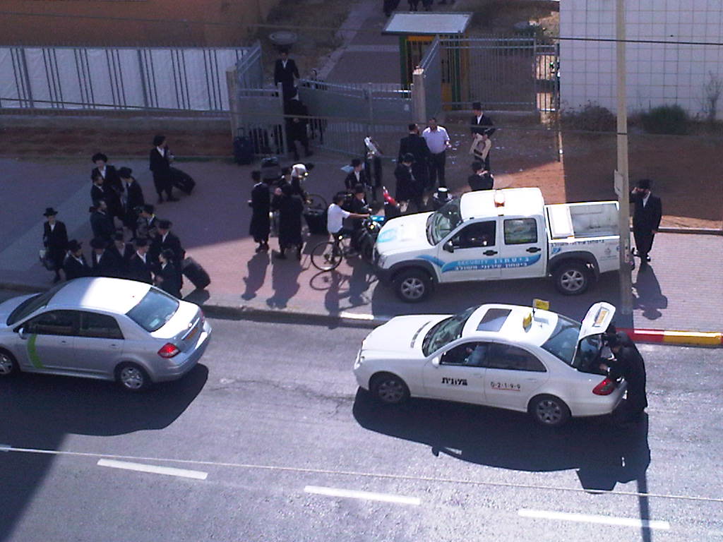 פאניקה באשדוד: החרדים נמלטים