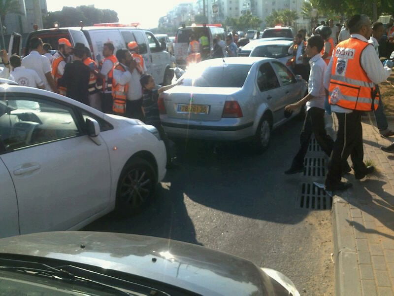 'שמענו בום אדיר. אנשים נפלו על הריצפה, הכל היה מלא עשן'