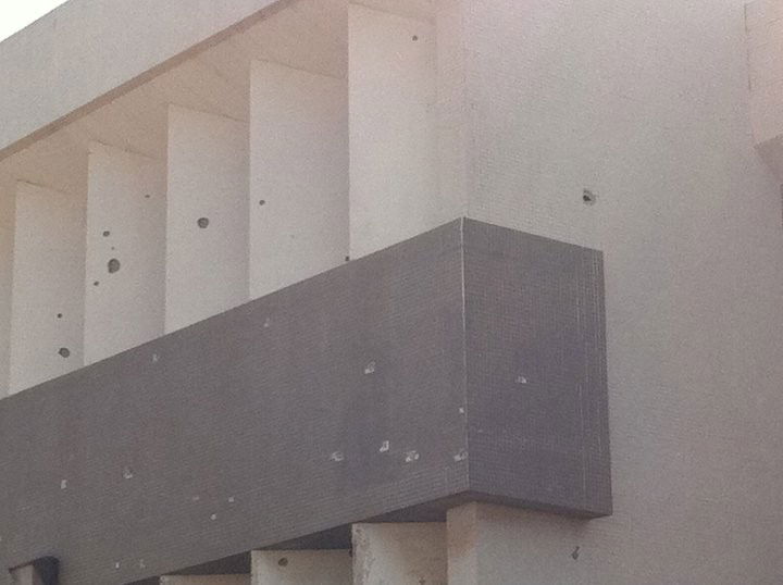 'שמענו בום אדיר. אנשים נפלו על הריצפה, הכל היה מלא עשן'