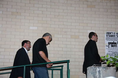 נפרדים מלוחם: הלוויית הרב רפאל הלפרין