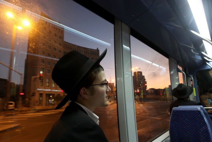 בין הרים ובין סלעים טסה הרכבת: 40,000 ירושלמים הגיעו לנסות