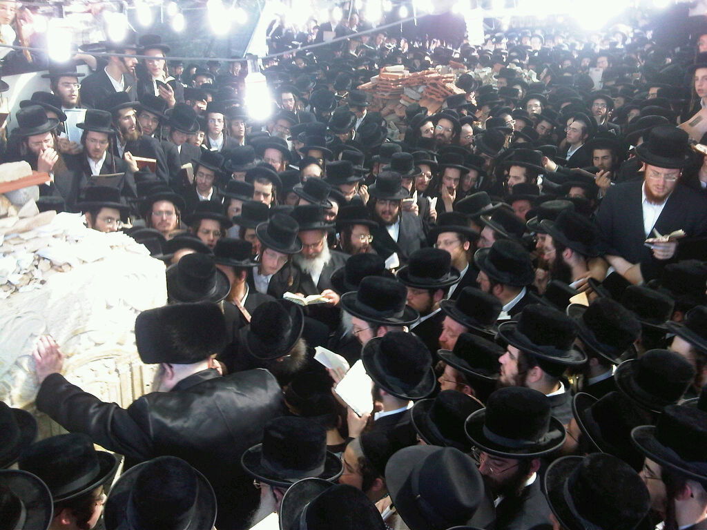 הילולא בבעלזא: האדמו"ר עלה אל הציון