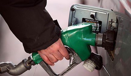 מדריך: כך תוציאו פחות כסף על דלק