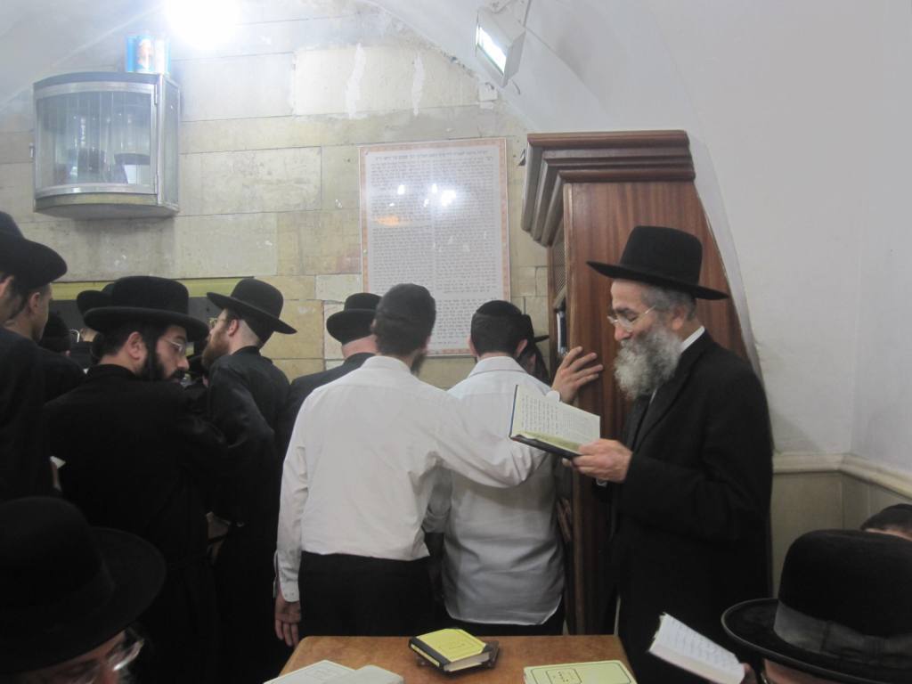 צפו בתמונות: הדאצ'ה של ראש ישיבת פוניבז'