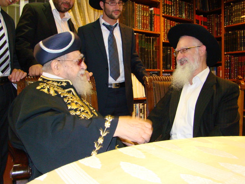 שמחת בית הרב עובדיה יוסף: הרב יעקב ובנו הגיעו להתברך