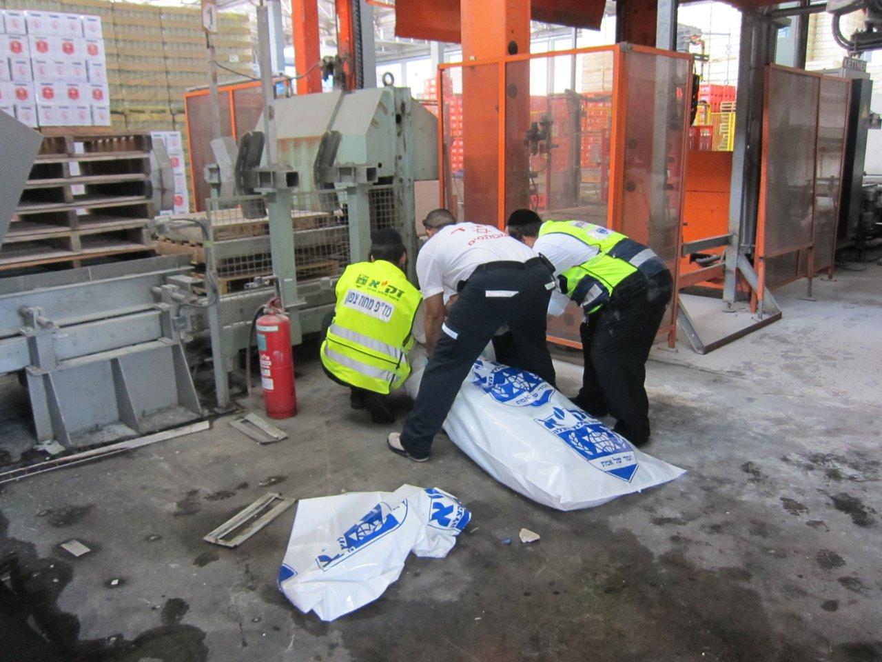 פועל נהרג בתאונת עבודה במפעל בצפון