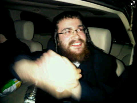 אסיר יפן, יואל גולדשטיין, נחת בנתב"ג - והוברח מדרך צדדית