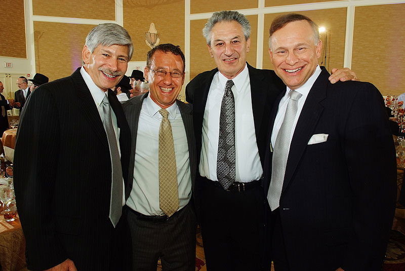 גלריית ענק: הצמרת בוושינגטון בחתונה חב"דית