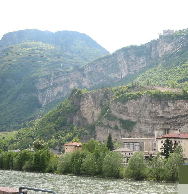 מבני ברק לאלפים האיטלקים; גלריית ענק מרהיבה ביופיה