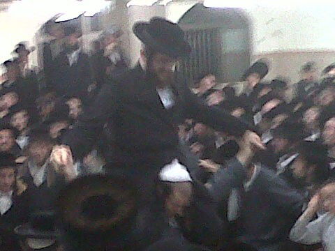 כיכר היום: 'לחיים' עם אסיר יפן