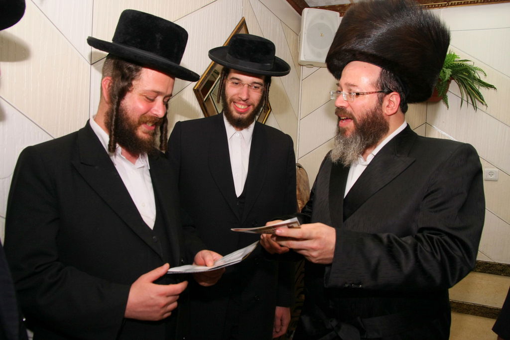 צפו: שבע ברכות שהפך ל"ערב חזנות"