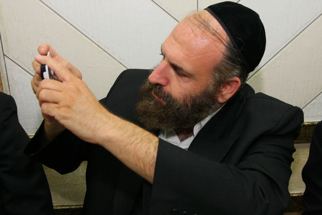 צפו: שבע ברכות שהפך ל"ערב חזנות"