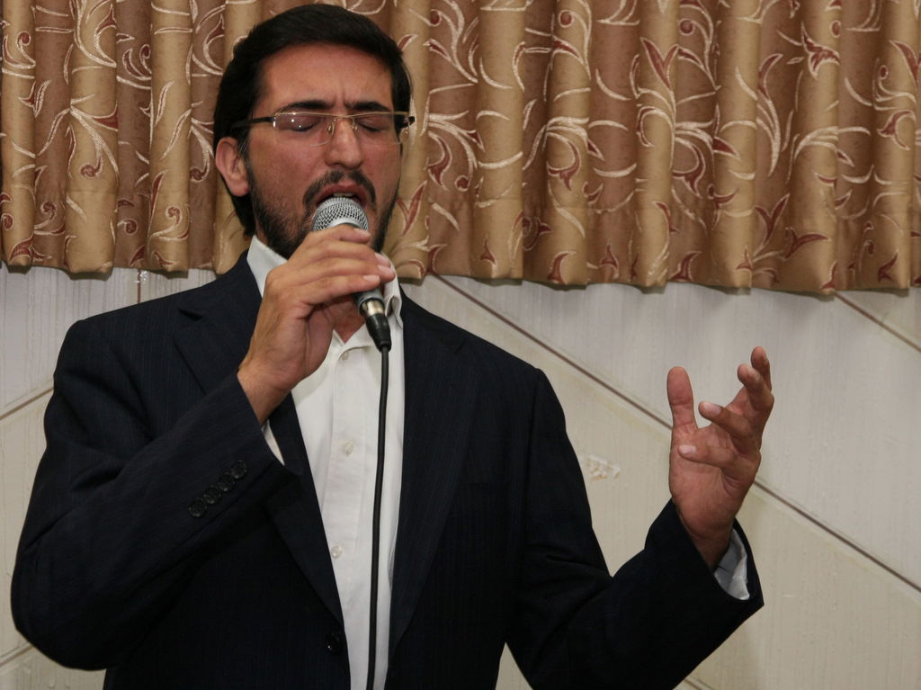 צפו: שבע ברכות שהפך ל"ערב חזנות"