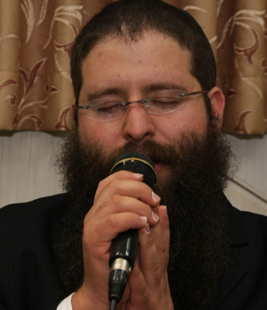 צפו: שבע ברכות שהפך ל"ערב חזנות"