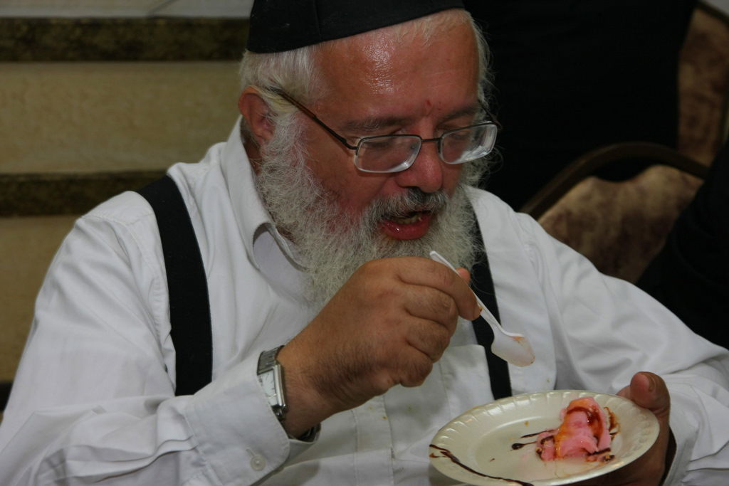 צפו: שבע ברכות שהפך ל"ערב חזנות"